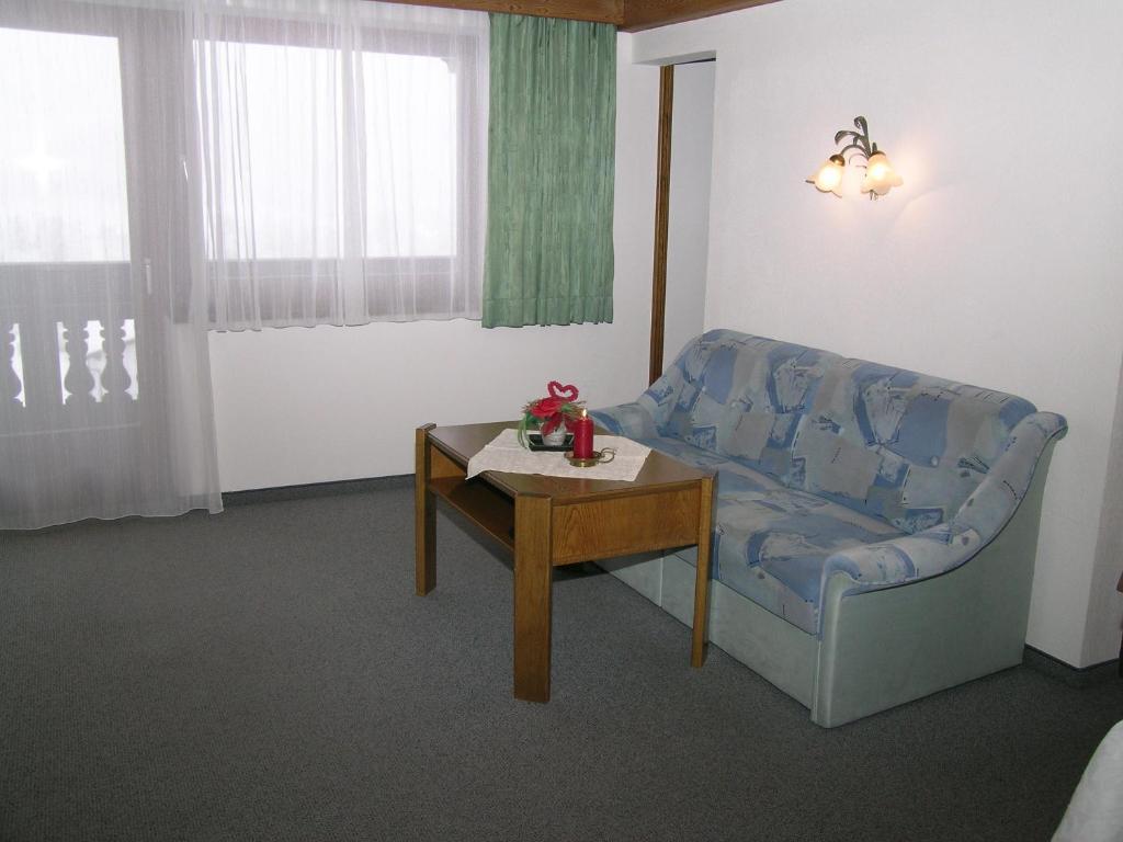 Auf Der Sonnenseite Apartamento Schattwald Quarto foto