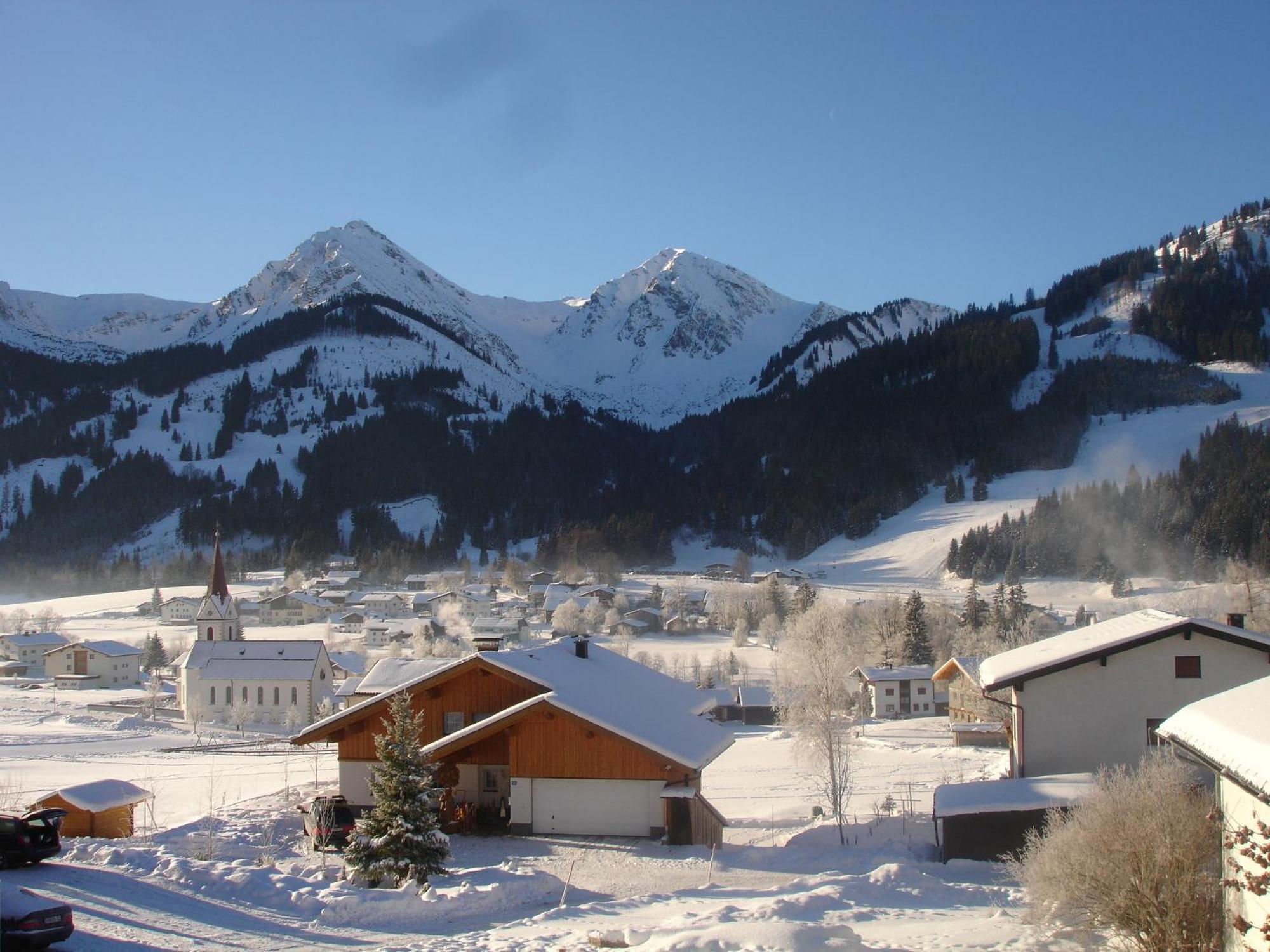Auf Der Sonnenseite Apartamento Schattwald Exterior foto