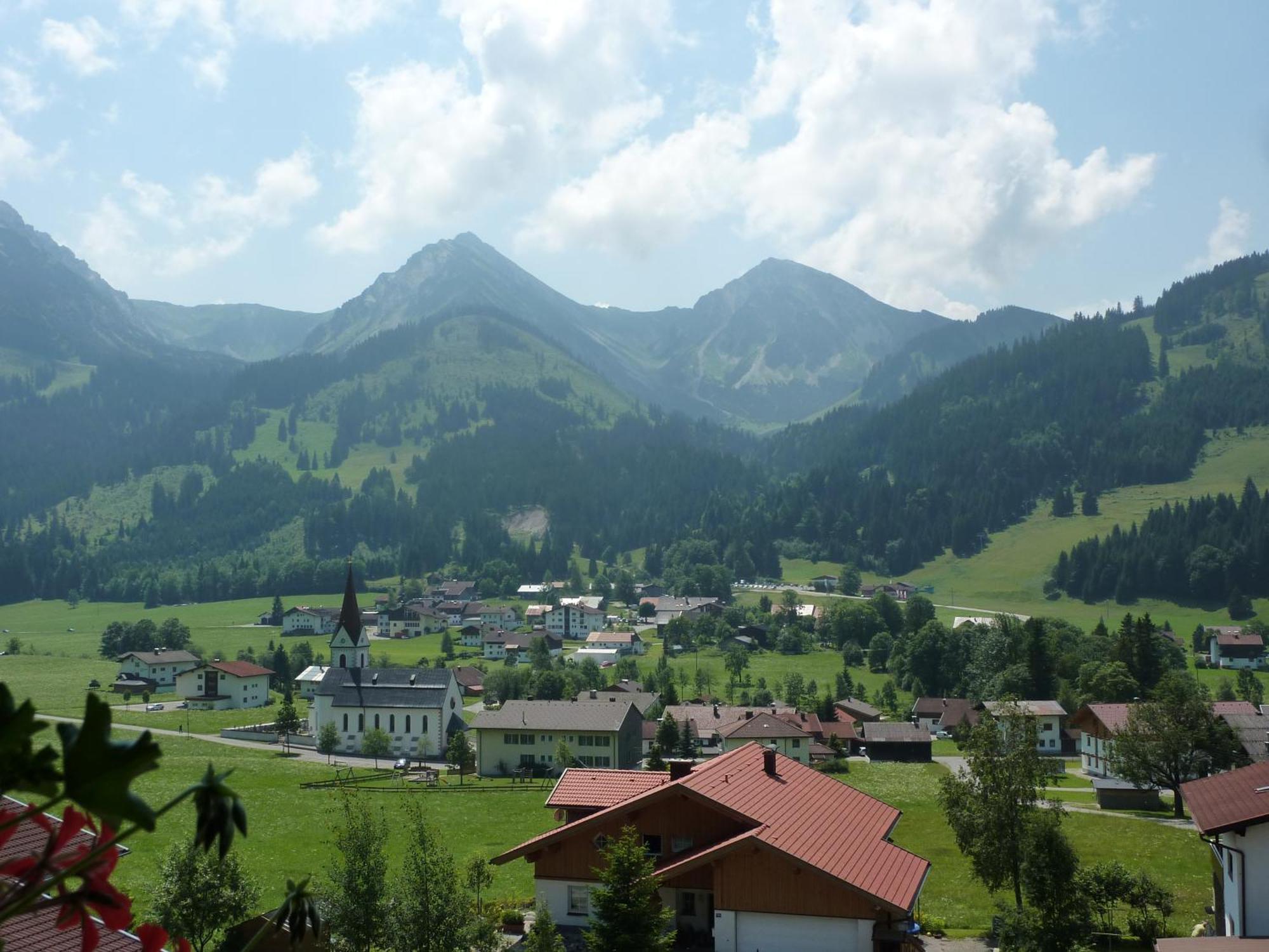 Auf Der Sonnenseite Apartamento Schattwald Exterior foto