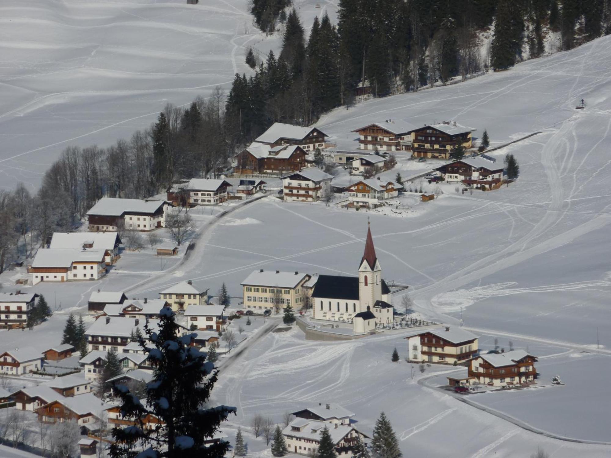 Auf Der Sonnenseite Apartamento Schattwald Exterior foto